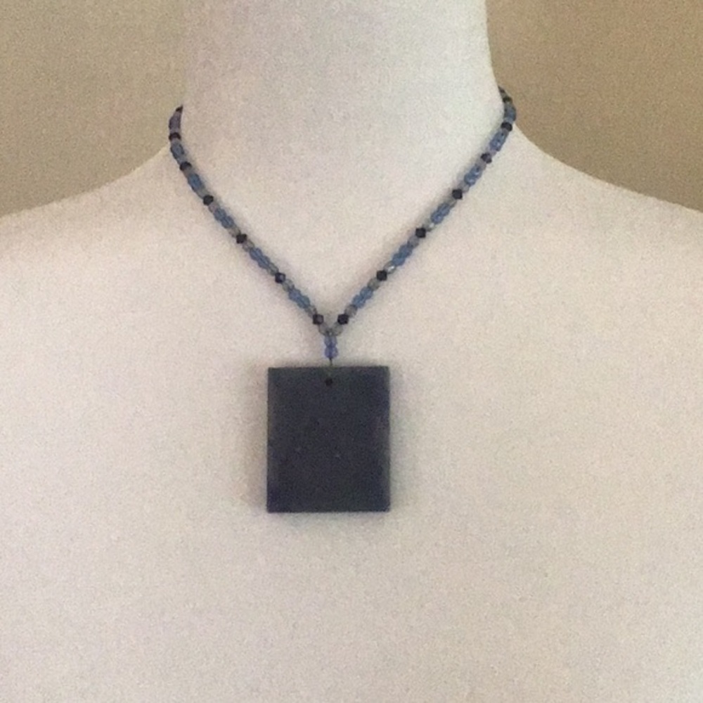 Blue beaded fashion necklace